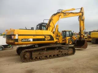 Экскаватор модели JCB JS 240