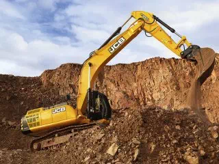 Гусеничный экскаватор JCB JS 300