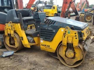Асфальтный каток SAKAI SW502-1